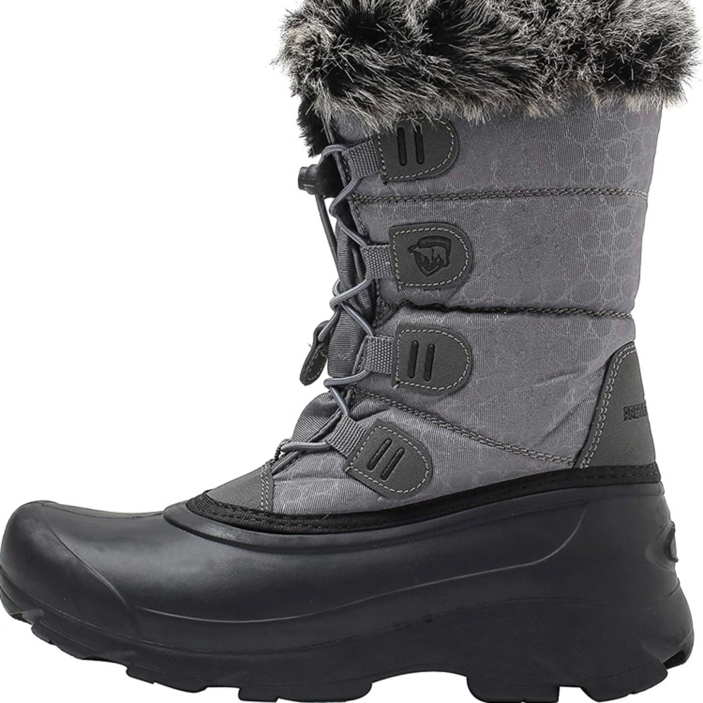 Winter boots size 9